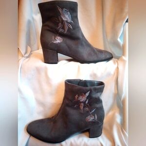 Embroidered Gray Ankle Boots